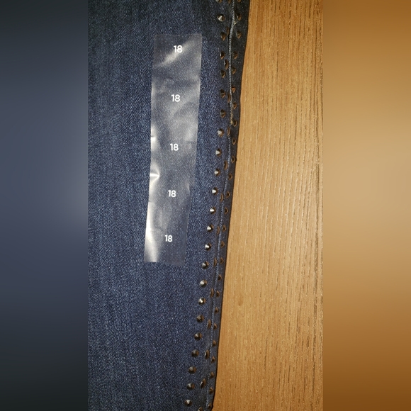 High Rise Denim Jeggings - Picture 4 of 8